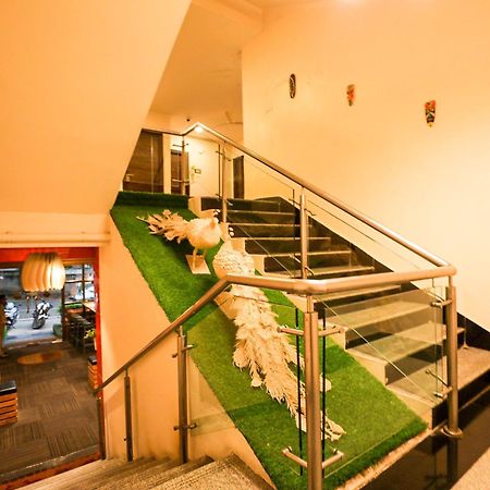 Hotel White Fields Hitec City, Hyderabad Esterno foto
