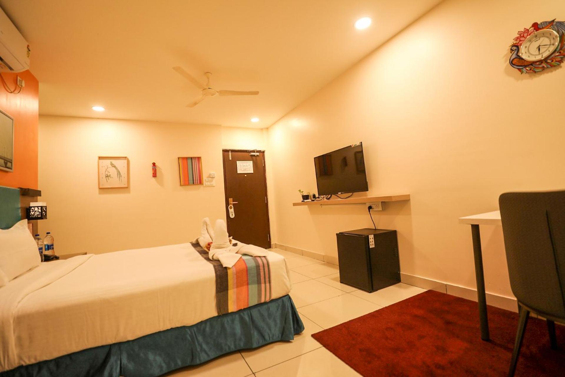 Hotel White Fields Hitec City, Hyderabad Esterno foto
