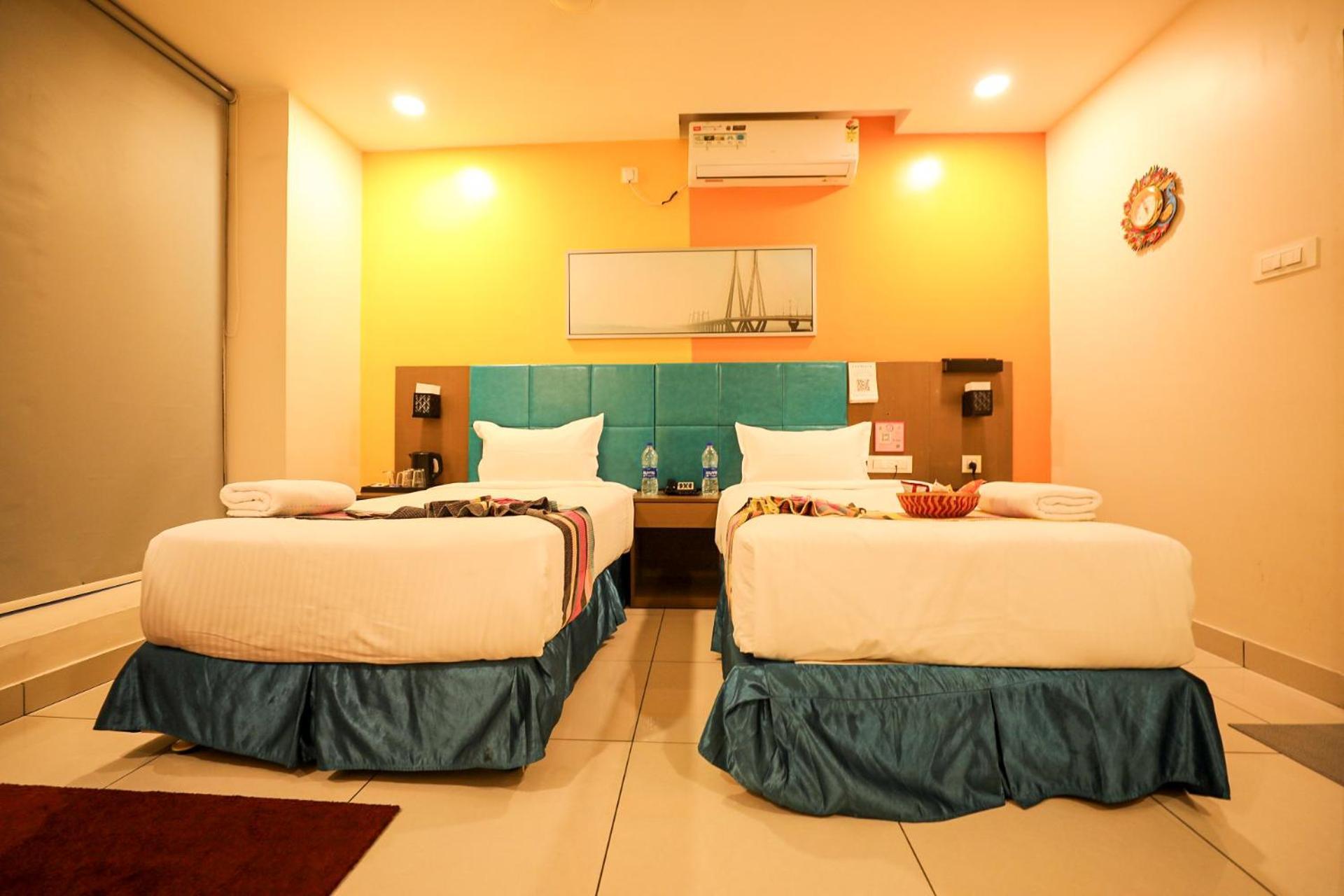 Hotel White Fields Hitec City, Hyderabad Esterno foto